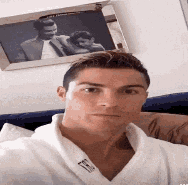 [Image: ronaldo-chug.gif]