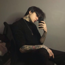 PatchedTo profile picture for @Valentino